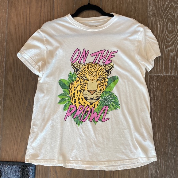 SHOW ME YOUR MUMU On The Prowl T-shirt - Picture 9 of 11